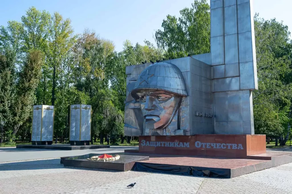 Фото 342 — Бульвар Батырской славы: памятник героям